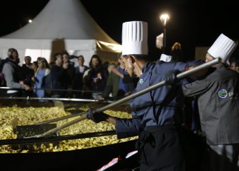 Piriápolis ya piensa en la celebración de los 25 años de la Paella Gigante