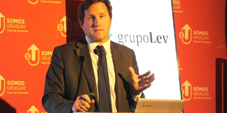 Labat: “La mejor contribución que el Banco Central le puede hacer a la sociedad es tener una inflación baja”