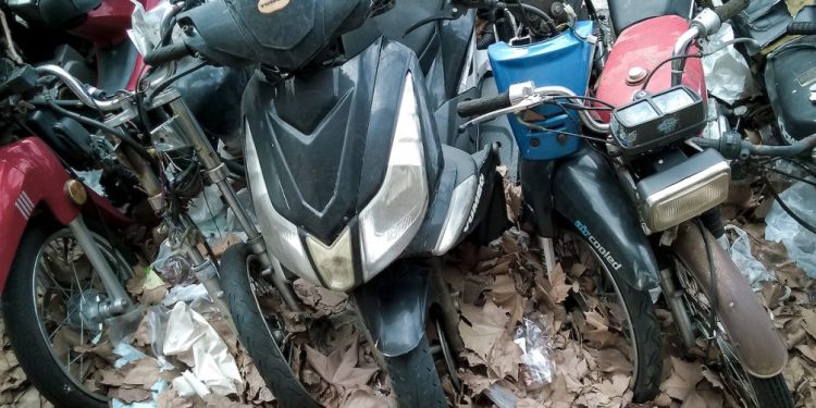 Infante propone medidas alternativas al retiro de motos por parte de inspectores de tránsito