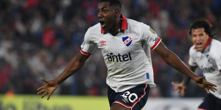 Nacional le empató de atrás a River y sueña con la clasificación
