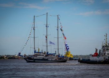 Con 77 tripulantes a bordo, partió el Velero Escuela “Capitán Miranda”