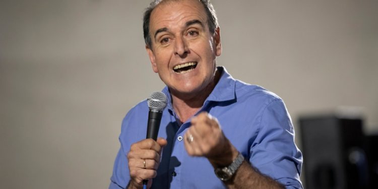 Oscar De los Santos con indicios cada vez más claros que será precandidato