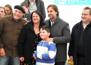 Lacalle Pou inauguró primera intervención de Mevir en Chuy