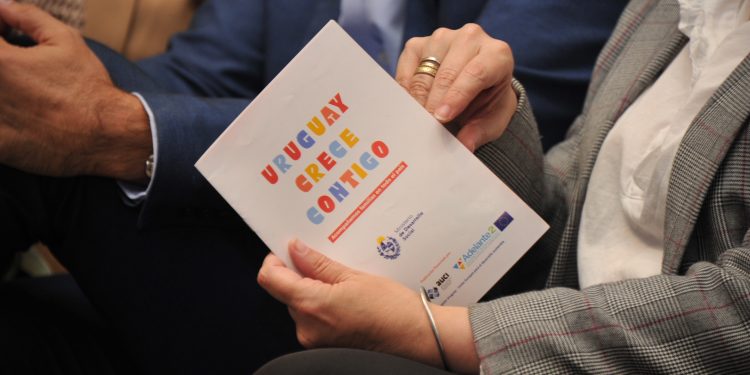 Programa Uruguay Crece Contigo llegó a 11.572 hogares integrados por 57.800 personas