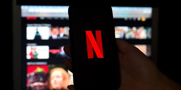 Netflix tiene una película del 2010, llena de estrellas, que se metió sorpresivamente en el top 10