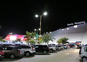 Condenaron a adolescente  que robó una moto del estacionamiento de Punta Shopping