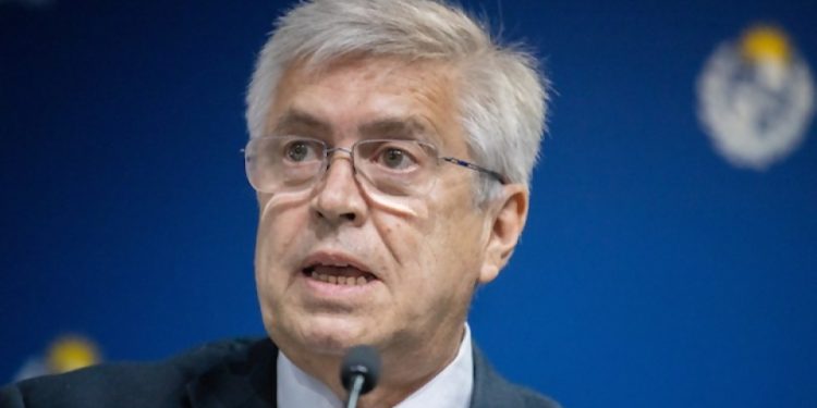 Votó Tabaré Viera y señaló que él es «una adecuada síntesis» entre Montevideo y el interior