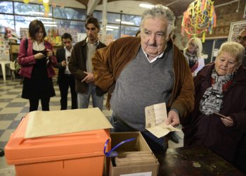 Votó Mujica, dijo que las internas deberían ser obligatorias y habló de renovación
