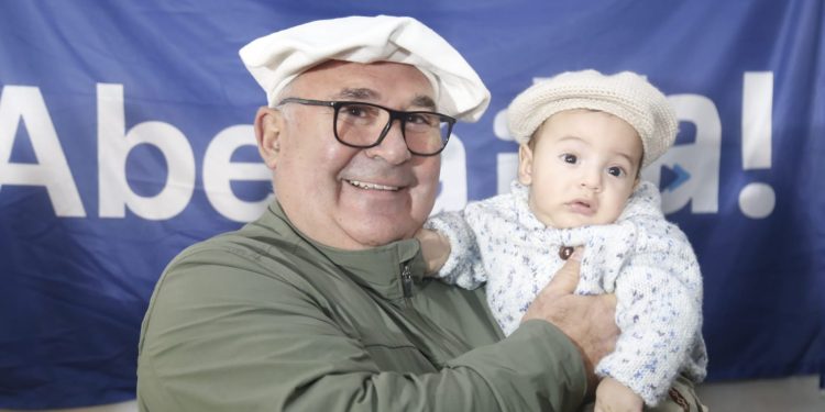 Abella a los jóvenes: «Tenemos que darles un lugar y se los voy a dar desde el gabinete»