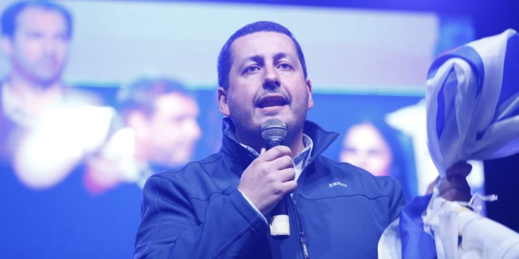 Echeverría presenta su programa denominado “Nuestro Compromiso es Contigo”