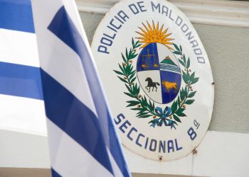 Capturaron a uno de los rapiñeros de la ciudad de Aiguá, caminado por la vía pública con un revólver