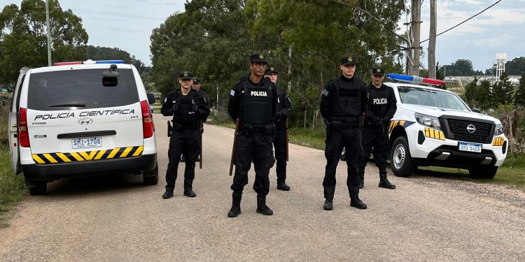 Esta mañana la cárcel de Las Rosas amaneció con un gran operativo sorpresa