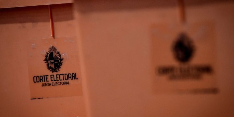 Así vivieron los precandidatos la jornada electoral en redes