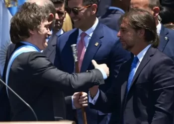 Para limar asperezas, Milei recibe a Lacalle Pou en una conferencia sobre antiterrorismo