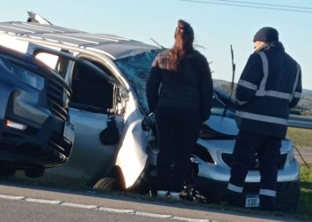 Camioneta despistó en Ruta Interbalnearia frente a UTU Arrayanes