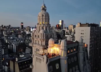 El Palacio Barolo, un ícono porteño hermano gemelo del Salvo cumple 101 años