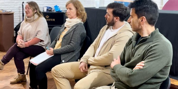 Padres y docentes del Liceo de Punta del Este se reunieron para atacar problemáticas vinculadas a las redes sociales