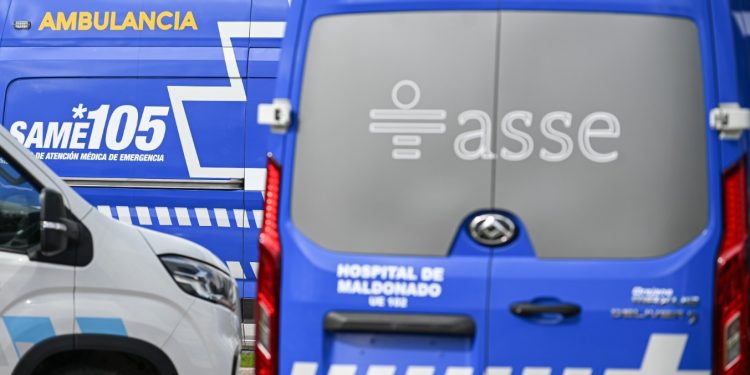 Maldonado recibió una ambulancia en el marco de la entrega de vehículos de ASSE
