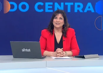 Con 38 años de trayectoria en Canal 10 se despide de Subrayado Blanca Rodríguez