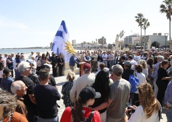 Antía encabezó inauguración de estatua a Piria y defendió autonomías departamentales