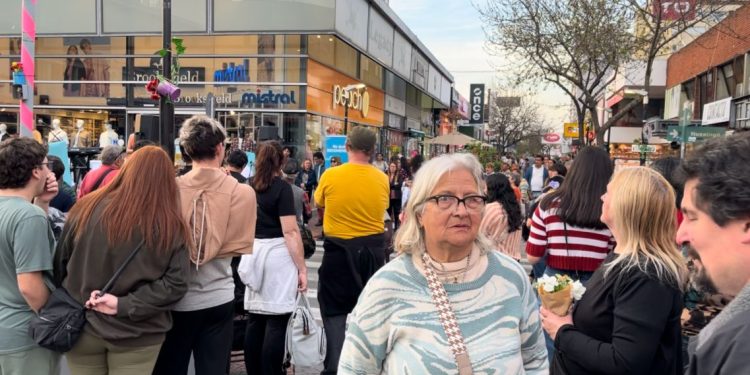 Se celebró el inicio de la primavera en el centro de Maldonado
