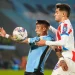 Uruguay y Brasil van en busca de un triunfo para no perderle pisada a la Selección argentina