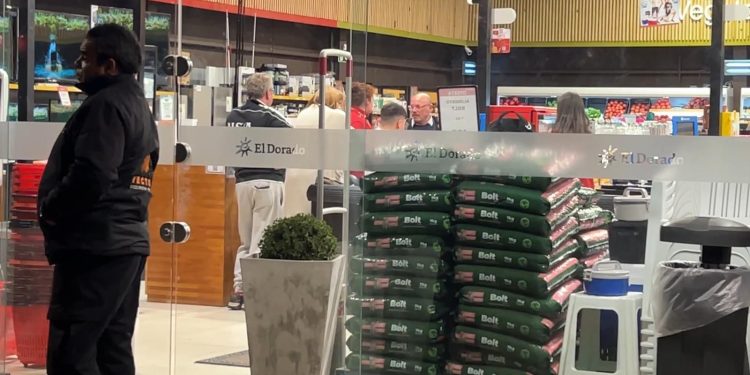 Rapiña en El Dorado: delincuentes efectuaron dos disparos y se llevaron 20 mil pesos