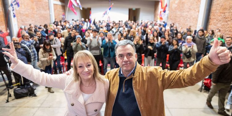 Orsi y Cosse encabezan acto en San Carlos en la recta final hacia las Elecciones Nacionales