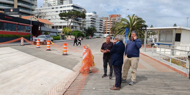 Comienza la  preparación de un cauce en la Rambla General Artigas de Punta del Este