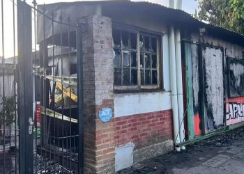 Solicitan colaboración para familia que perdió el negocio y su casa en incendio
