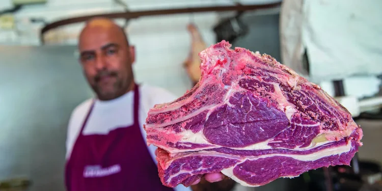 Consumo de carne vacuna en Argentina cae a nivel más bajo en 26 años