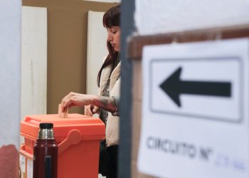 40% de habilitados para votar lo hizo hasta el mediodía