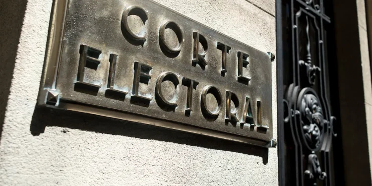 Desde la Corte Electoral aseguran que en la noche del domingo estará el resultado del escrutinio primario