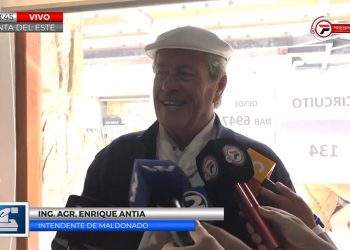 Antía pidió que la gente se involucre y vote libremente, destacando los 40 años de democracia