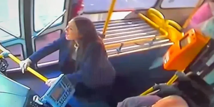 Cutcsa expresó «profunda preocupación y solidaridad», tras grave accidente en la rambla de Montevideo