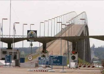 4.500 uruguayos cruzaron por el Puente General San Martín a votar este fin de semana