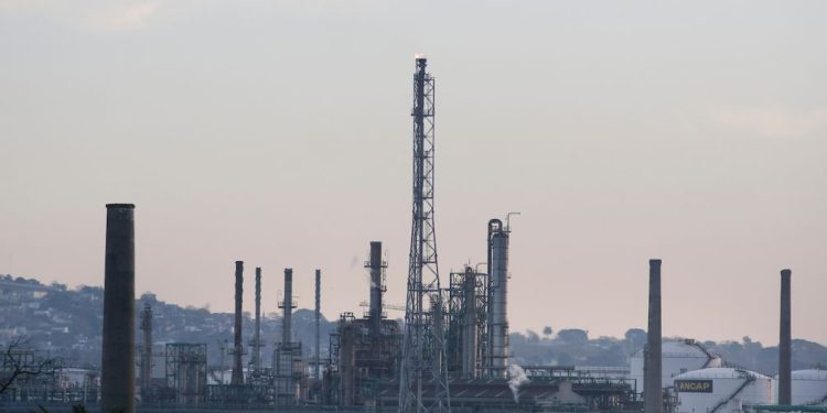 Probabilidades de que exista petróleo en suelo uruguayo aumentaron de 10 a 23%