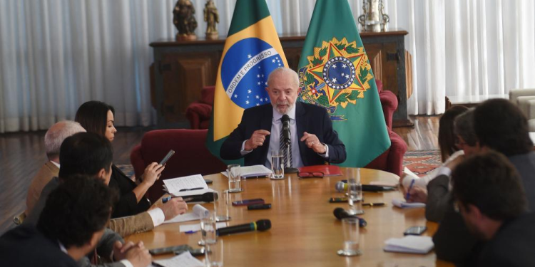 Mercosur-UE. Lula: «Si los franceses no quieren el acuerdo, no tienen nada que decir»