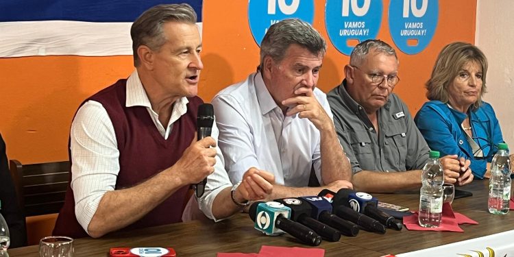 Gurméndez y Bordaberry se reunieron con sus militantes con miras al balotaje