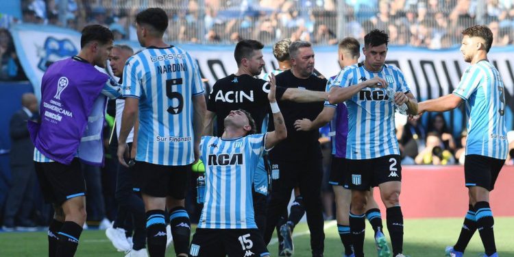 Racing se consagró campeón de la Sudamericana con un uruguayo como figura