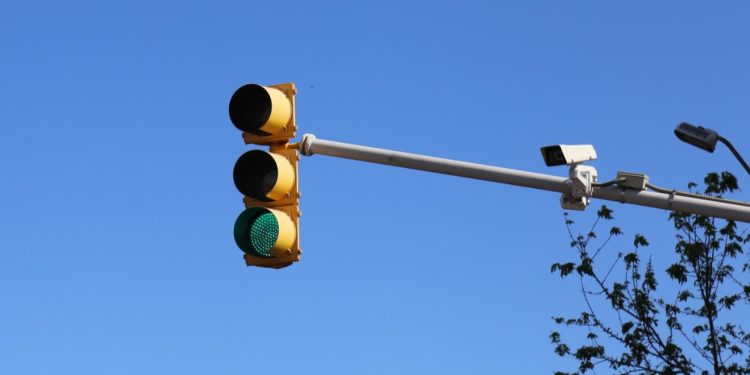 Pondrán en funcionamiento los semáforos que permanecen apagados durante el invierno