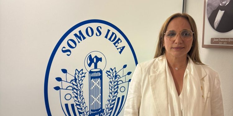 Asumió la nueva presidente de la Junta Departamental de Maldonado Verónica Robaina