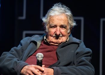 Mujica: “Pido disculpas, no por el contenido sino por la forma”