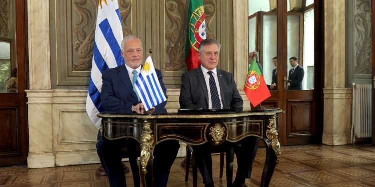 Jóvenes de entre 18 y 35 años que viajen de vacaciones a Portugal podrán trabajar allí por seis meses