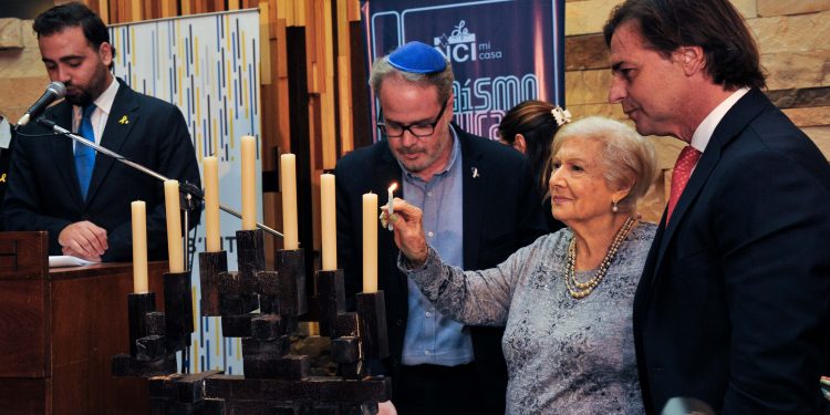 B´nai B´rith rememoró la Noche de los Cristales Rotos, que recuerda los atentados contra judíos perpetrados por el régimen nazi