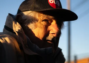 Votó Mujica: “Mi futuro más próximo es el cementerio, lo que me preocupa son los jóvenes”