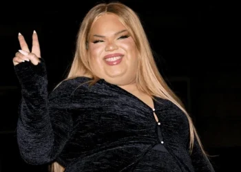 “Demure”, la palabra del año en inglés según Dictionary.com