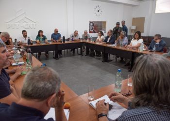 Castillo sobre reclamos de los trabajadores: «Ellos saben que no se puede hacer magia»