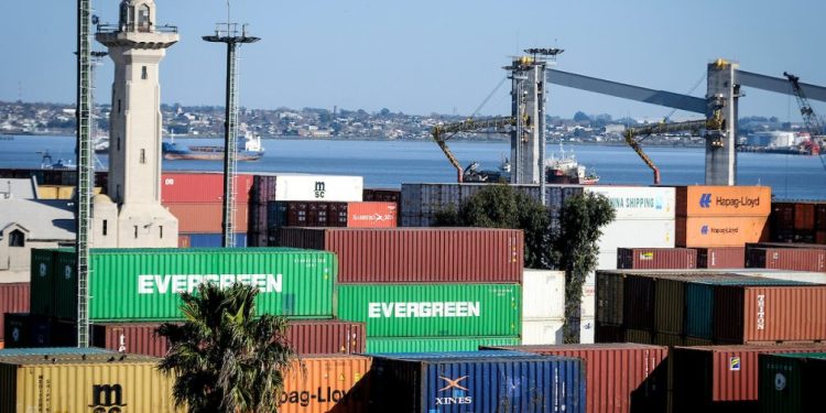 Exportaciones en noviembre marcaron un aumento interanual de 5%