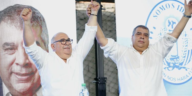 Convención blanca proclamó a Miguel Abella y Rodrigo Blas